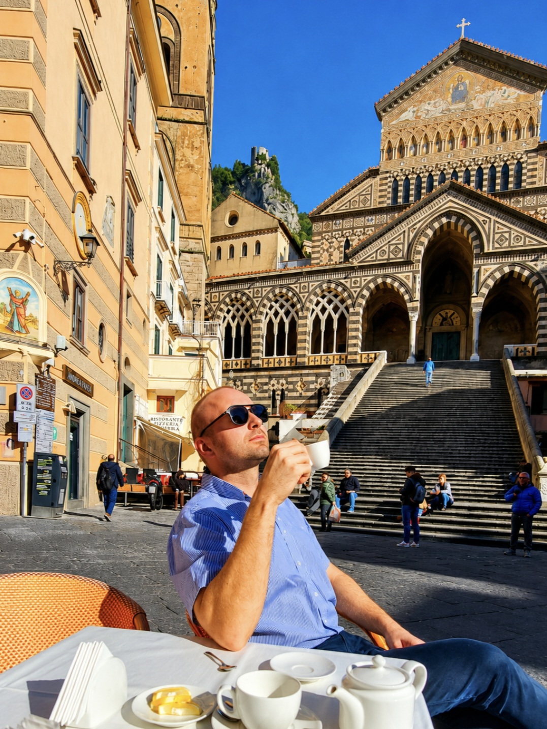 AMALFI • CAPRI • ISCHIA